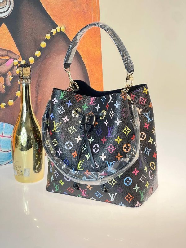 LOUIS VUITTON Handbags - Image 3
