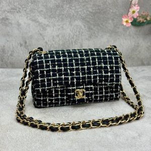 CHANEL Handbags
